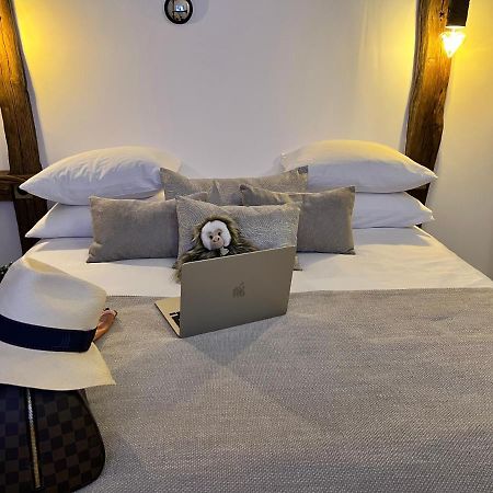 Tamarin & Capucin Suite Balneo オーバーニュ エクステリア 写真